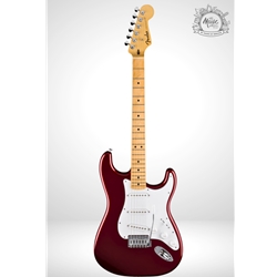 
							Image of Fender Standard Stratocaster 0266220571