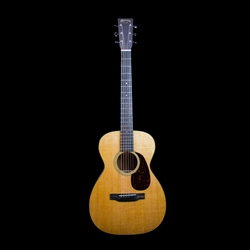 Martin 0-18 Acoustic-Electric Guitar